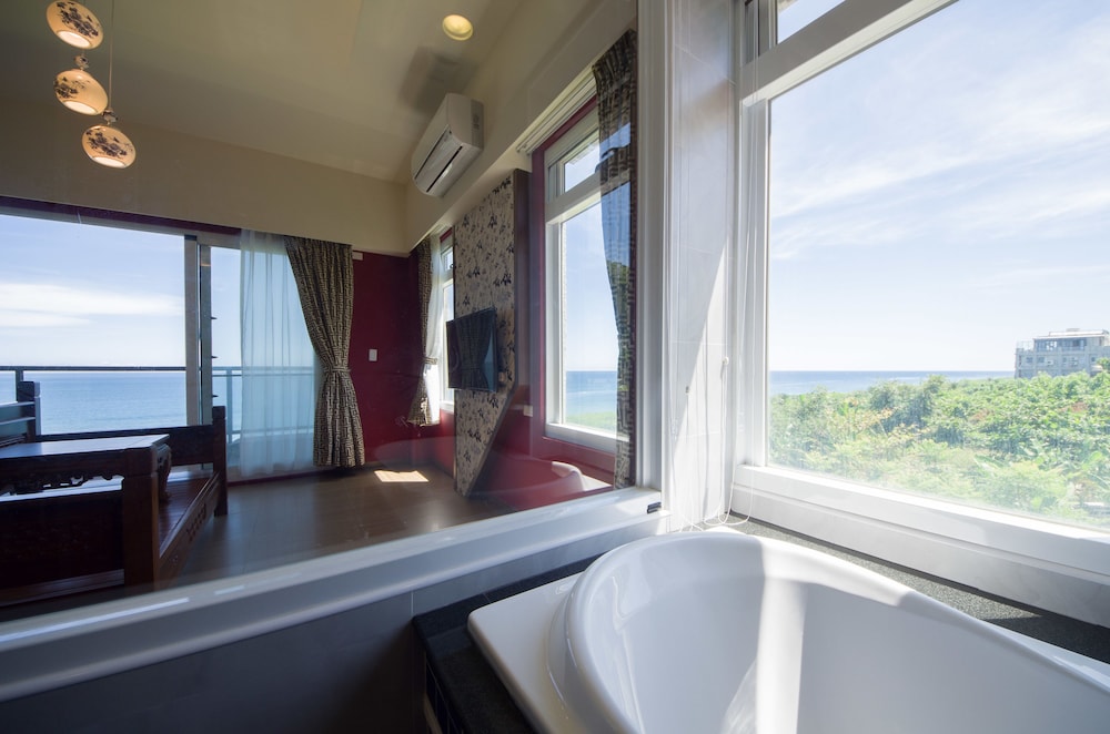 White Spray B&B