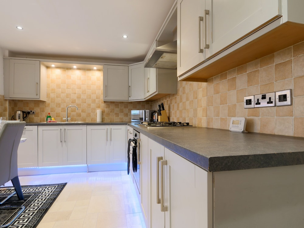 Spacious 5B Sunderland Home For Groups & Families