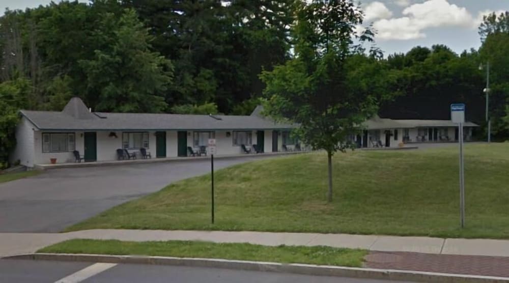 Spring Motor Inn