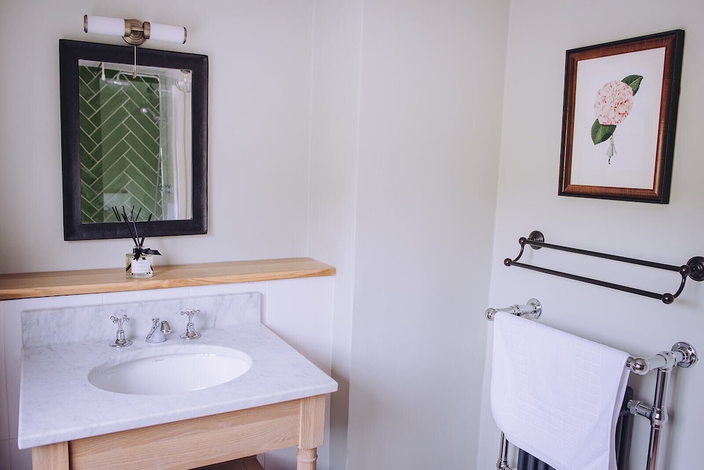 Guildford Vacations - The Drummond at Albury - Property Image 13