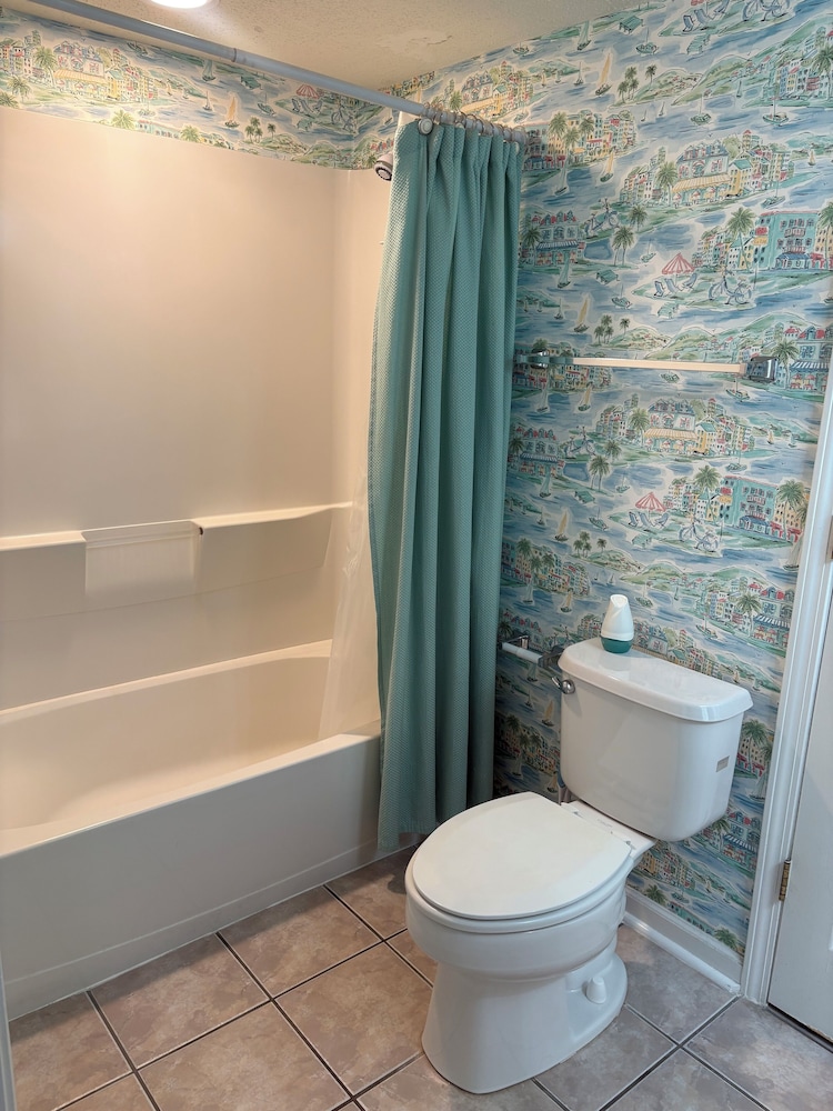 Picture Perfect- Oceanfront Condo
