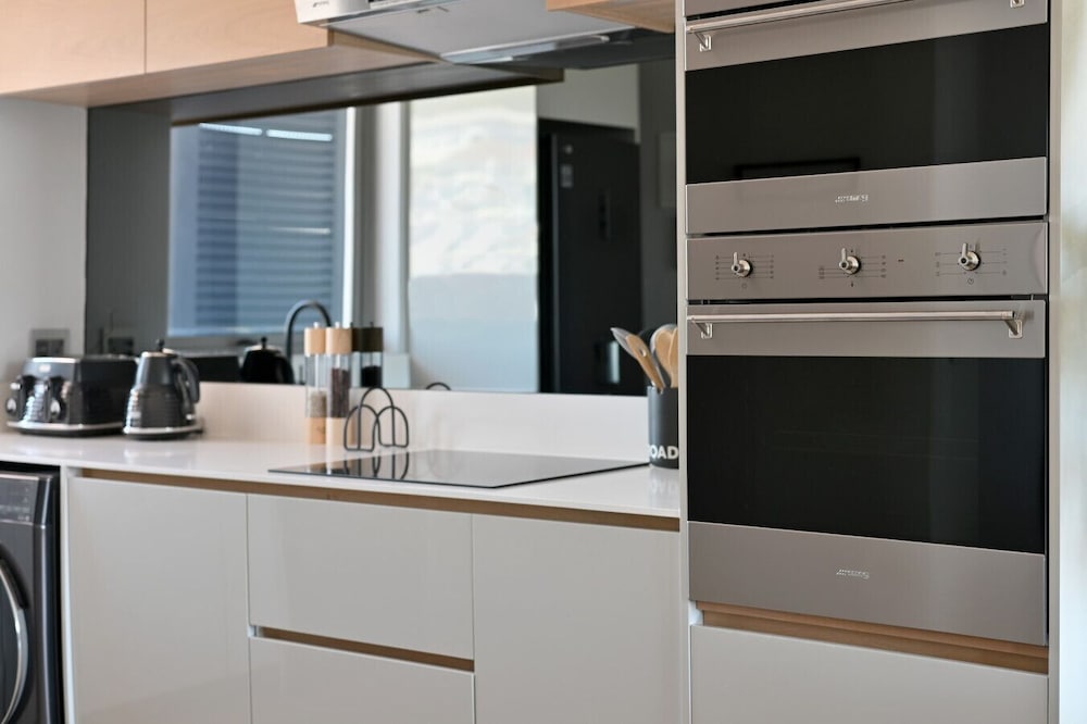 Quiet 2-bed Green Point Retreat Rooftop Pool