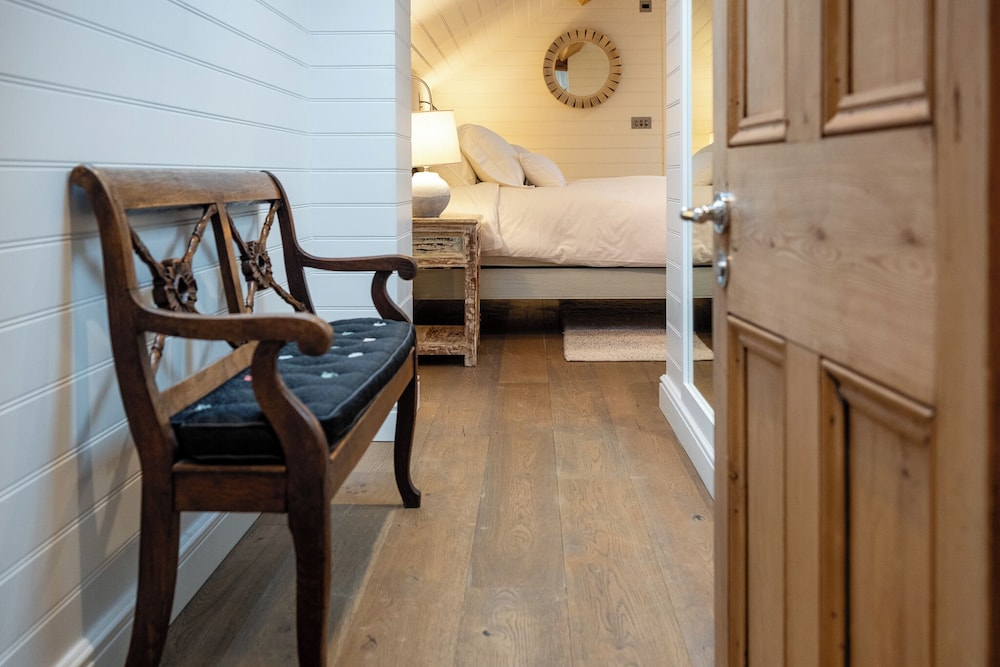 Stunning 6 BB Cottage & Annexe
