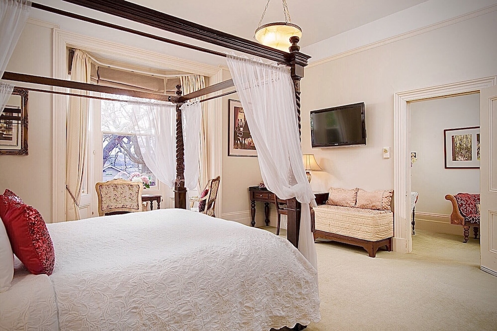 Kurrajong House Launceston