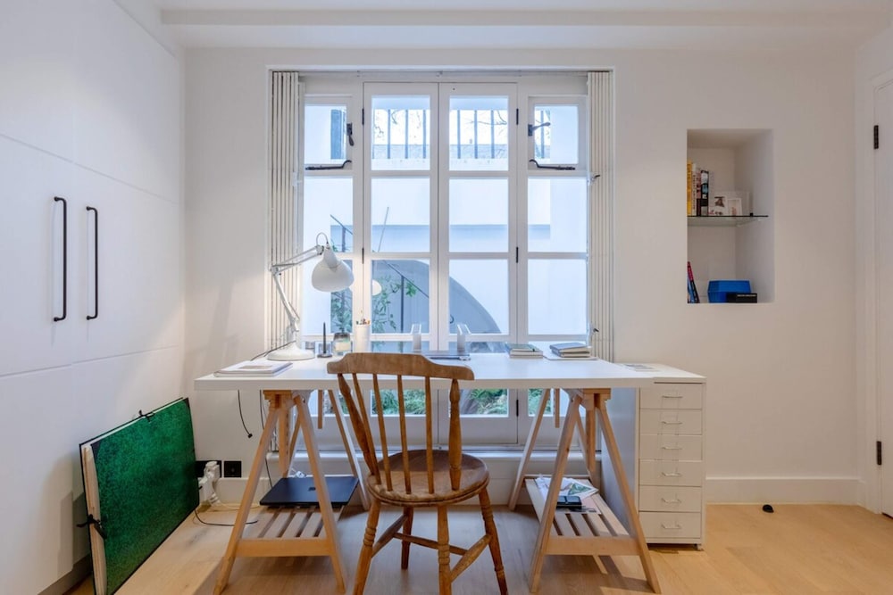 Chic 1BD Flat W/private Terrace Knightsbridge!