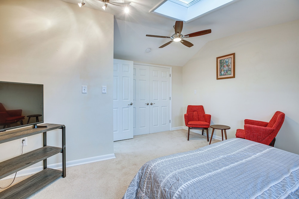 Wilmington Vacation Rental < 2 Mi to Downtown!
