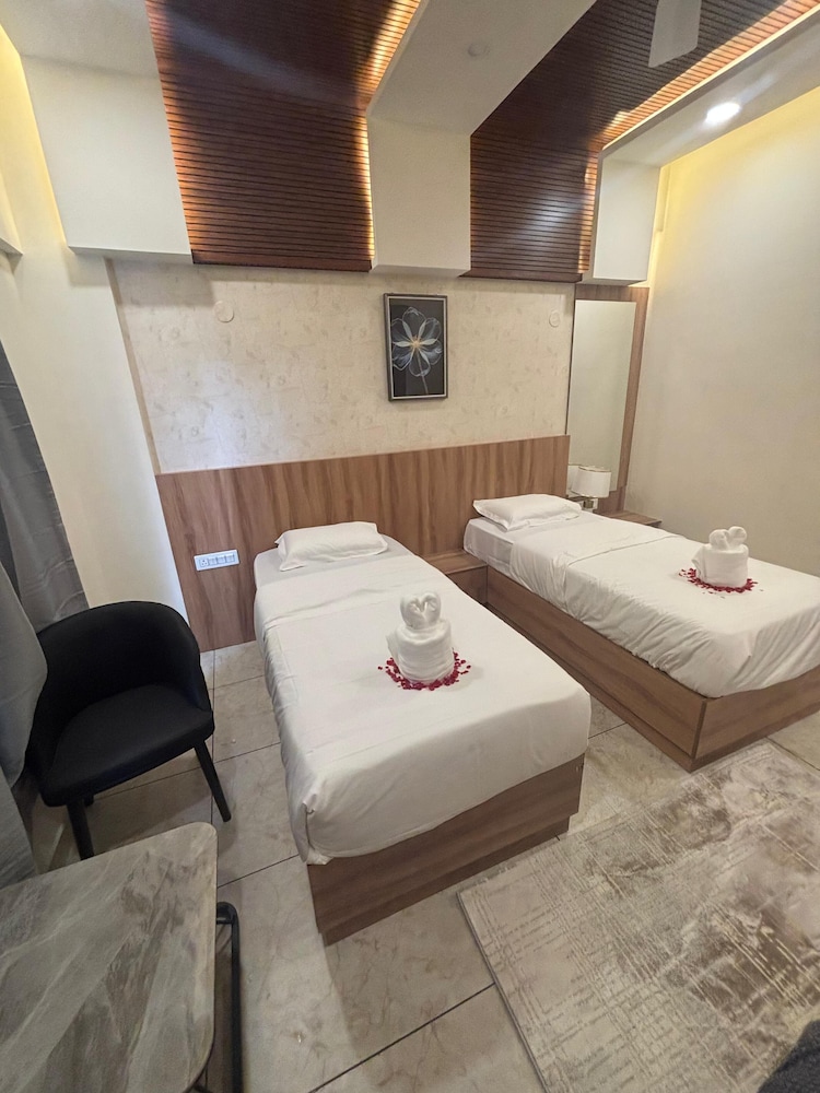 Reva Suites