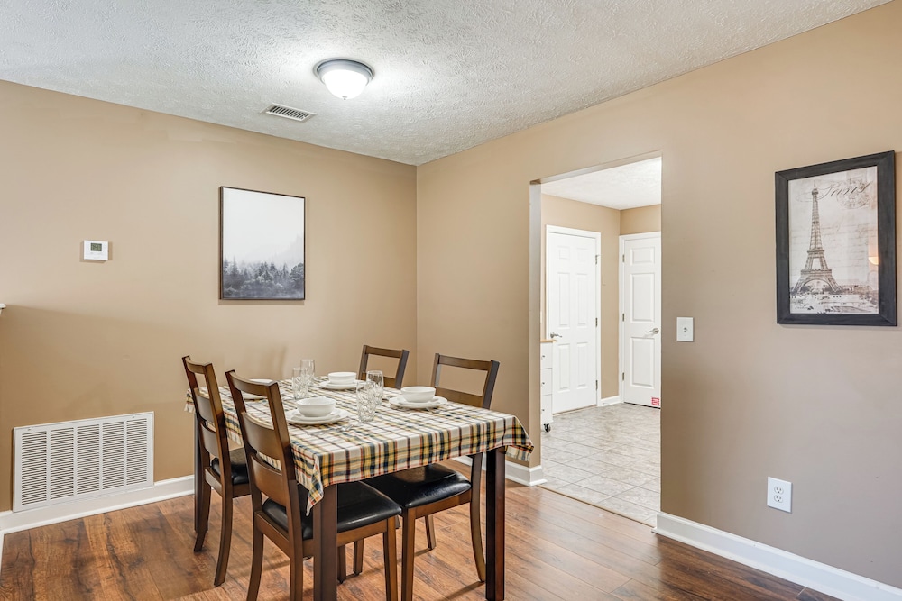 7 Mi to Dtwn Panama City: Family Home w/ Patio