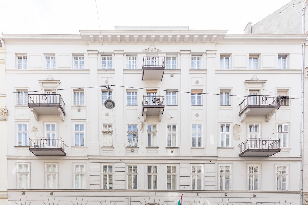 Real Apartments Zoltan