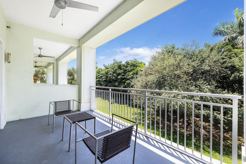 Exclusive Doral Stay W Luxury Amenities