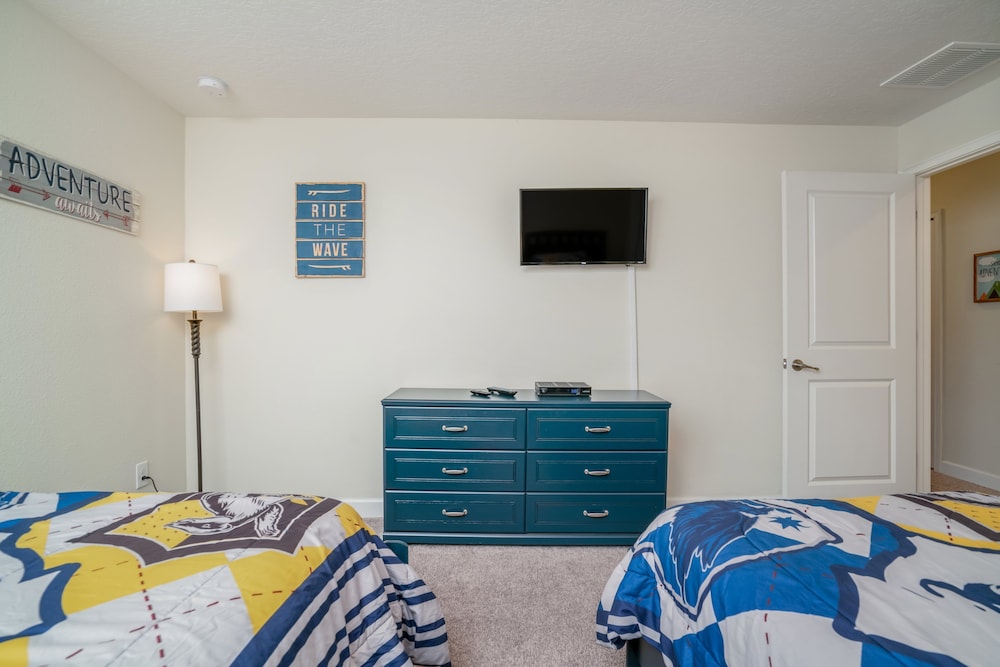 Cozy 4 Bed 3 Ba Champions Gate Pool Home1566pd - Image 4