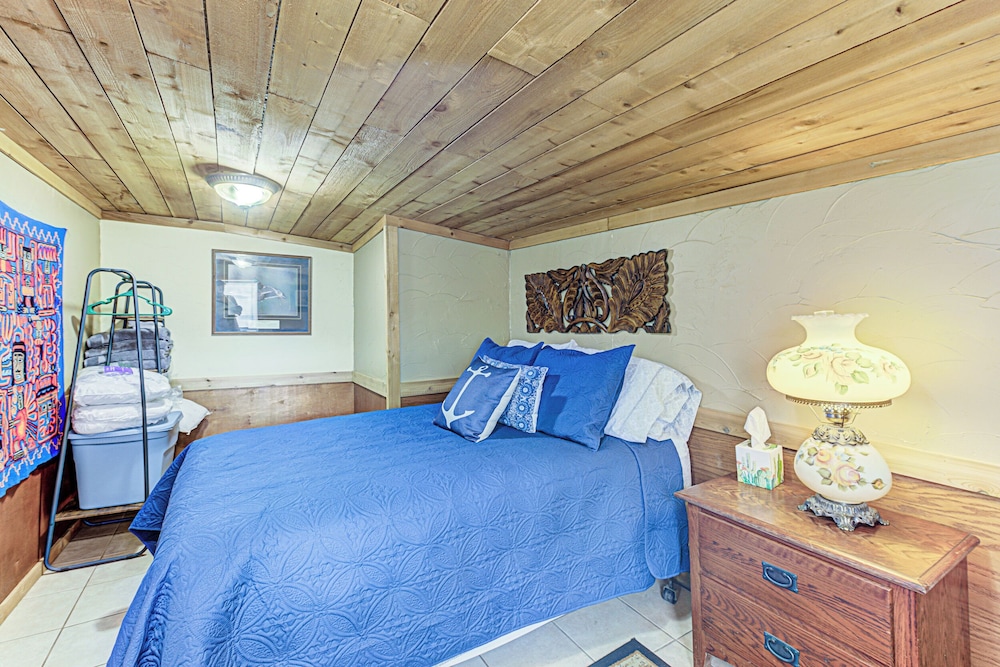 Kingsland Duo 2 Cottages in 1 w/ Lakeview! - Property Image 27