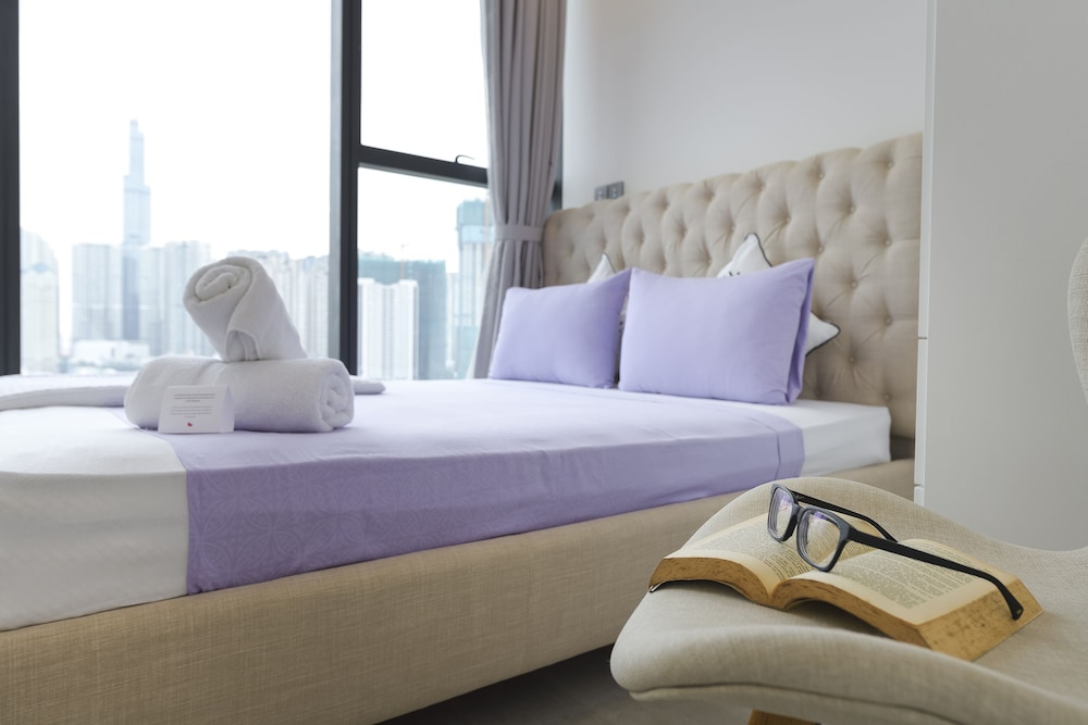 Christina's Saigon - Vinhomes Golden River
