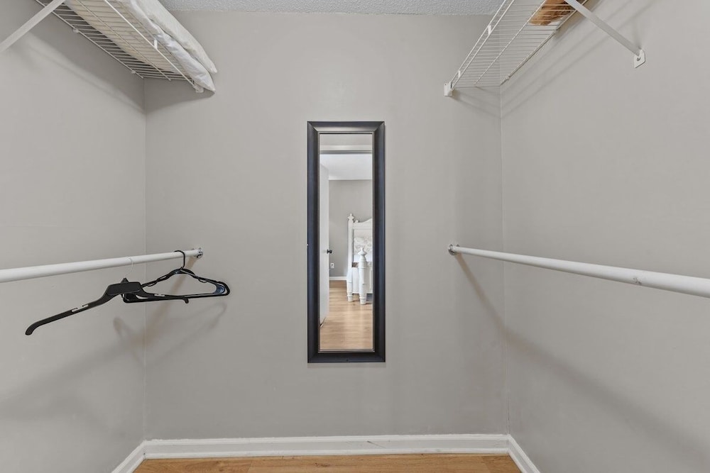 Windsor Court 11c 2 Bedroom Condo