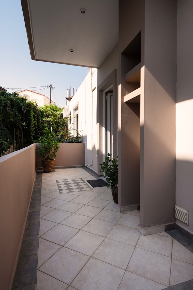 Casa Anthea 3 Bedroom Apartment With Garden