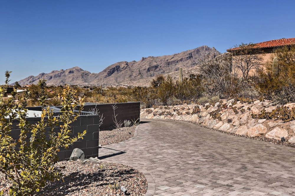Modern Desert Dwelling w/ Panoramic Views! view 5
