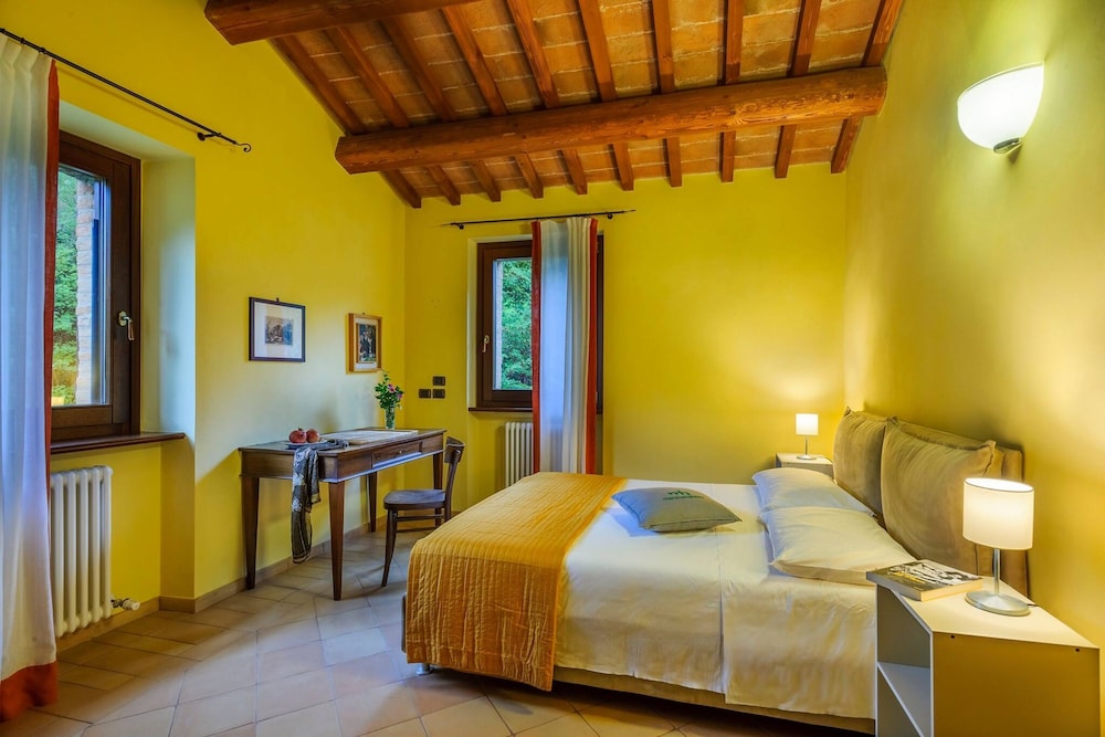 Villa Emilianna 12 2 by Marche Holiday Villas
