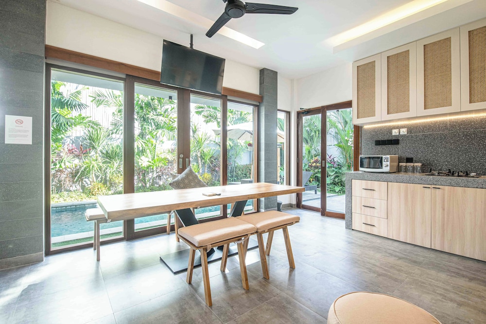 Beautiful 3BR Center Seminyak