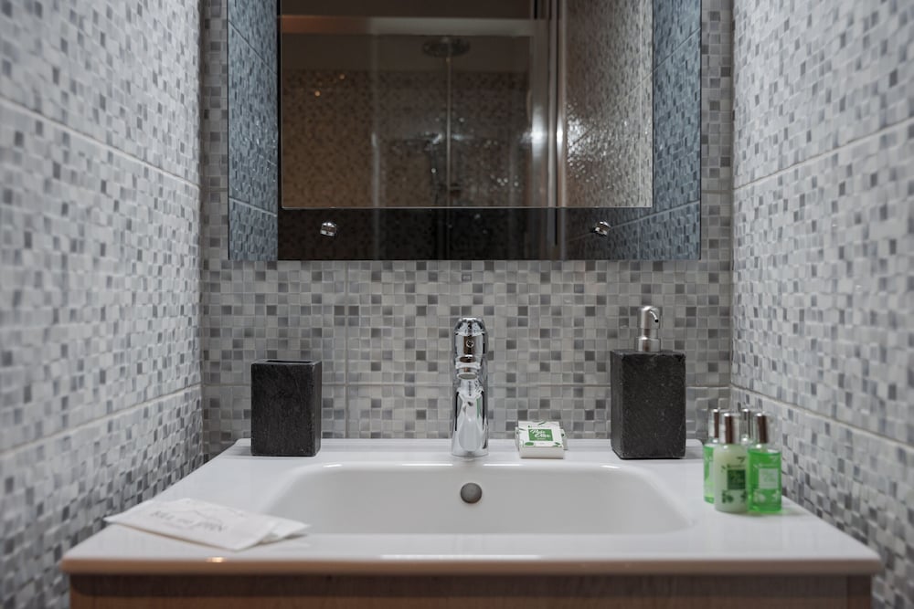 Athenian Heritage Residences