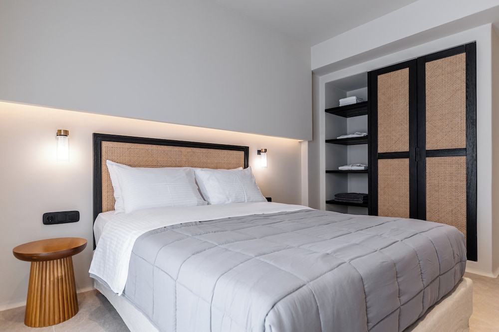 Lithia Exclusive Villas