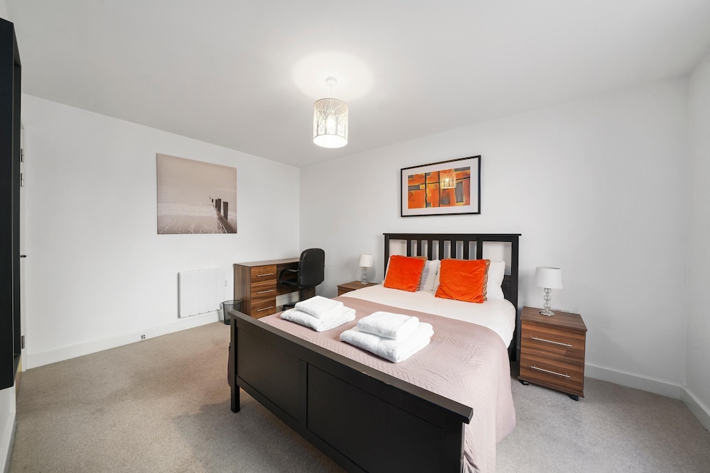 Kennet House Superior Serviced Apartment