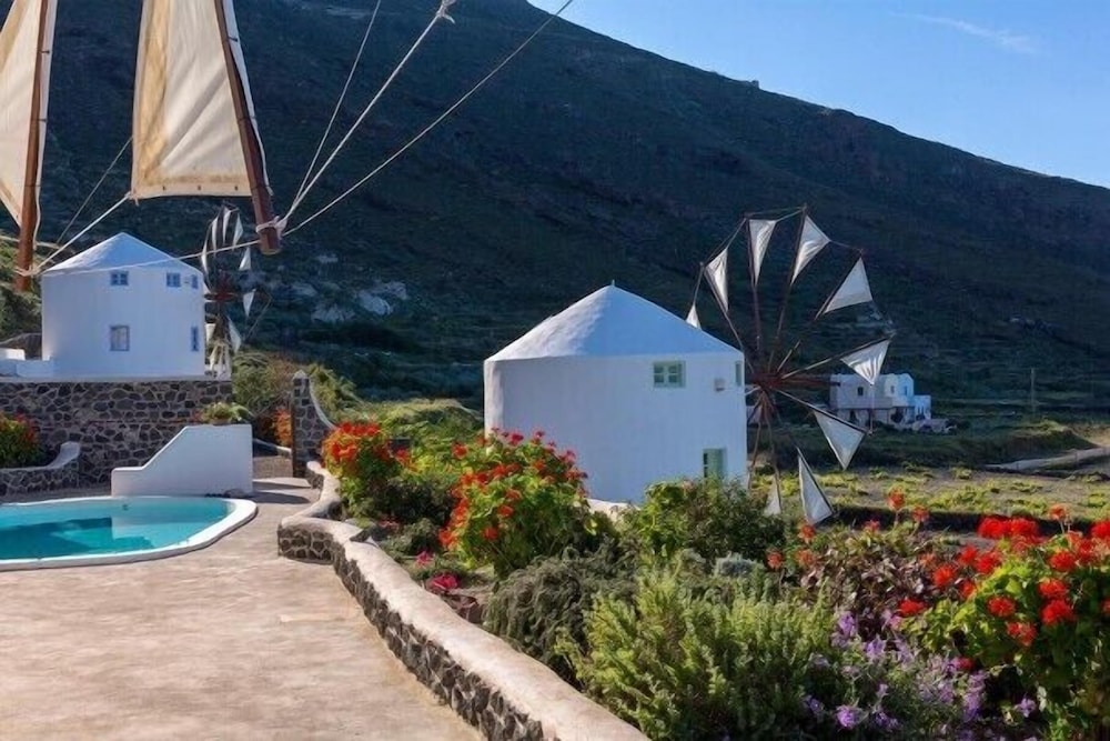 Lilac Windmill Villa view 2