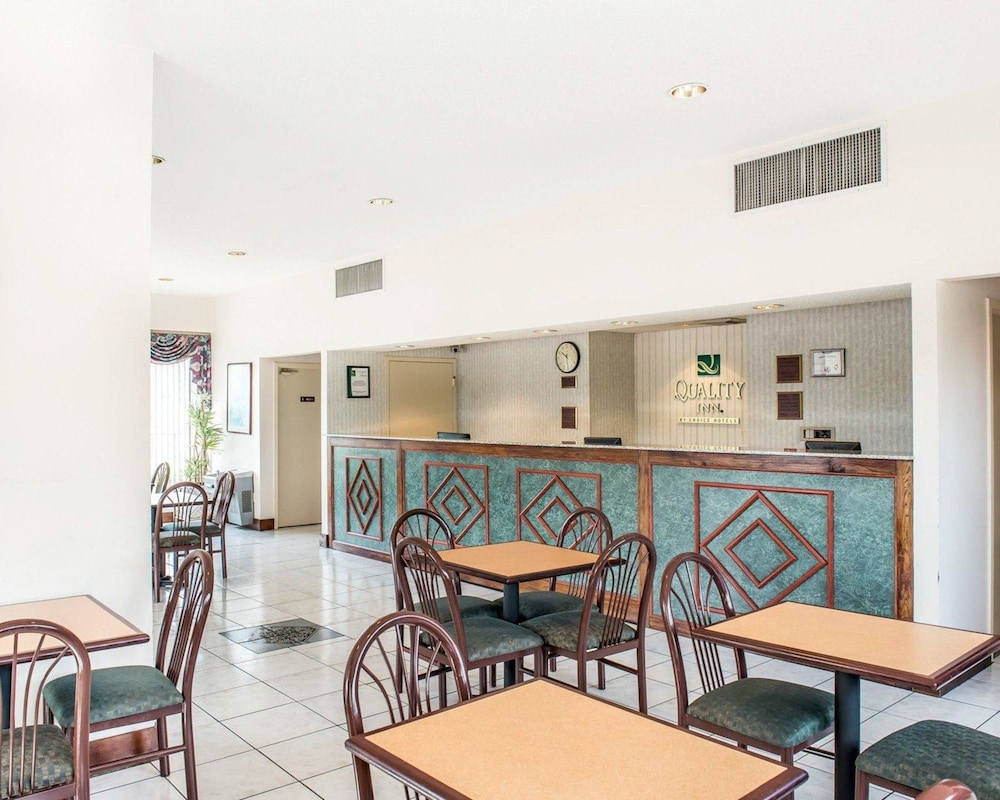 Marianna Vacations - Quality Inn Marianna - Property Image 3