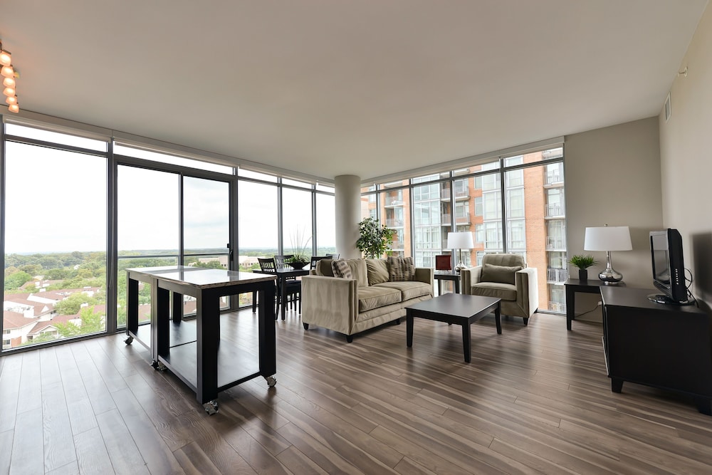 Ovation at Park Crest by Bridgestreet