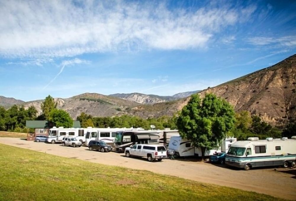 Rancho Oso RV & Camping Resort