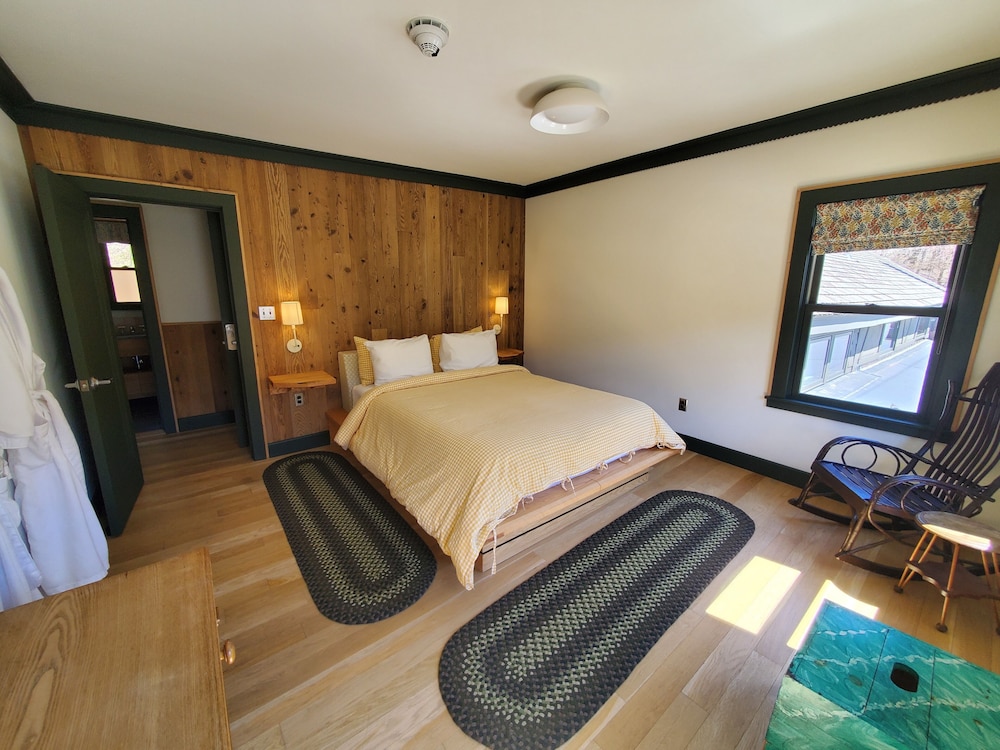 Little Cat Lodge 13