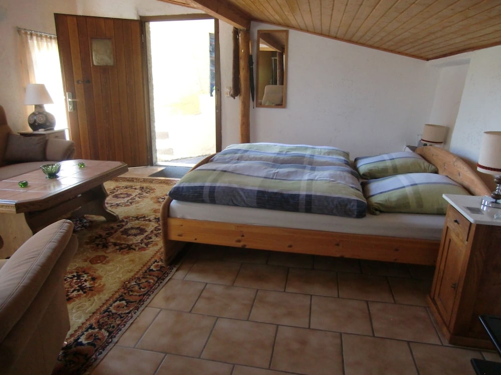 Idyllic Studio Apartment Near Kaifenheim and Near the Forest - Property Image 29