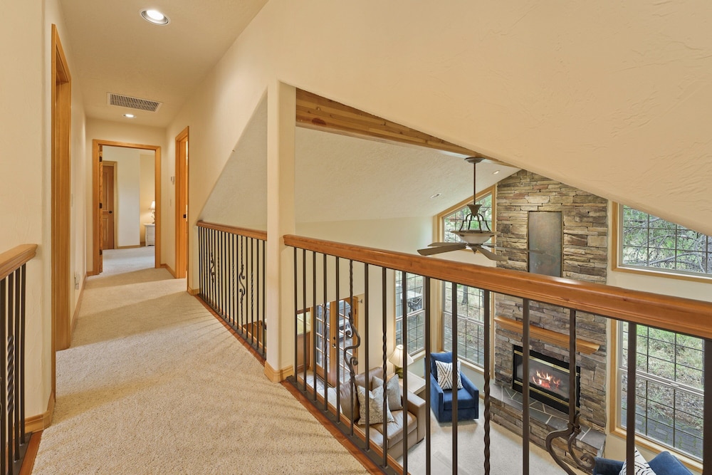 4 Tan Oak Lane 5 Bedroom Home