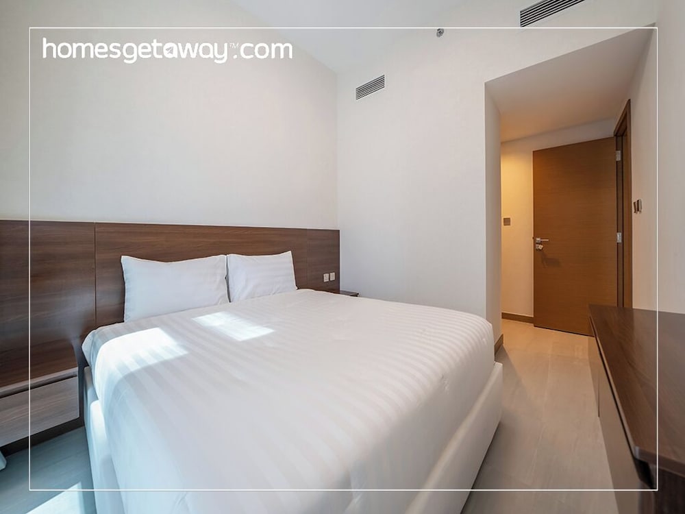 Contemporary 2BR Apt Fully Furnished