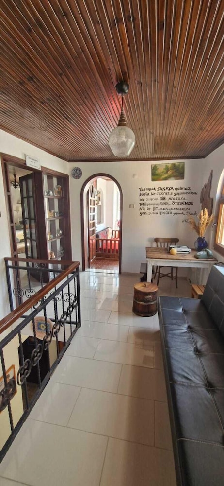 ŞİİRLİ PANSİYON