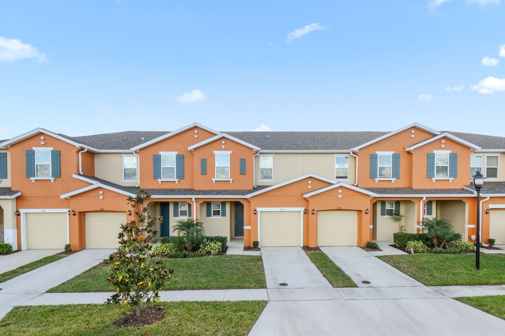Four Bedrooms TownHouse close to Disney 5120