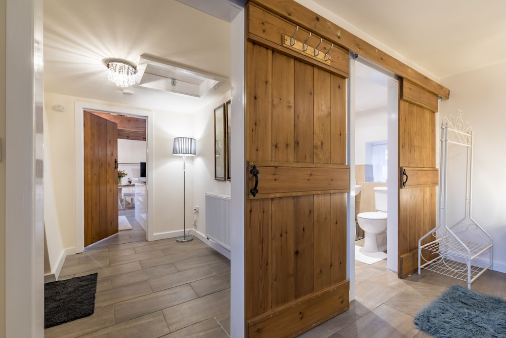 The Stables at Brambles Farm - Sleeps 2, Wifi