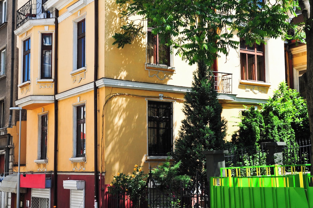Lopera Guest House