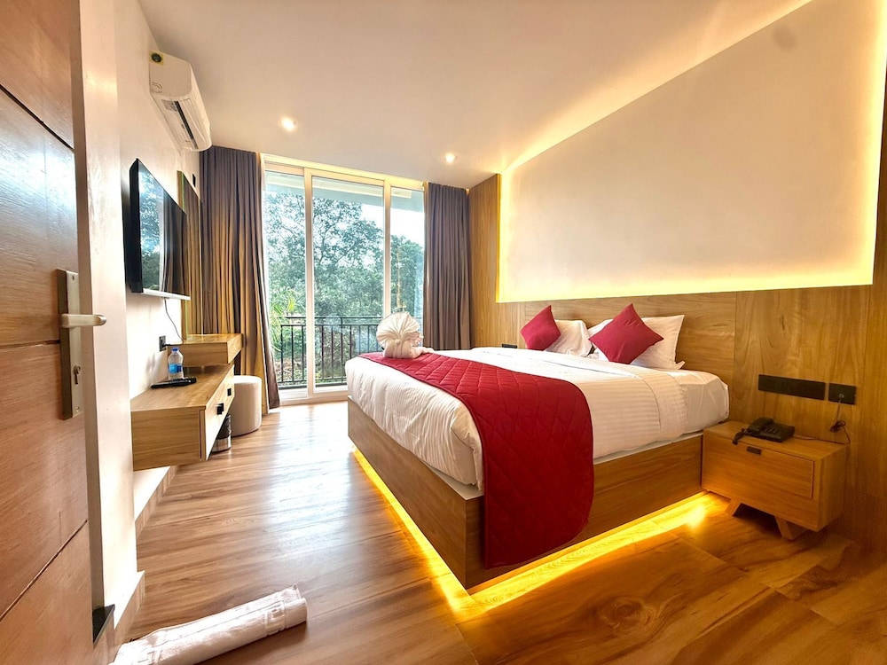 ZAAD SUITE