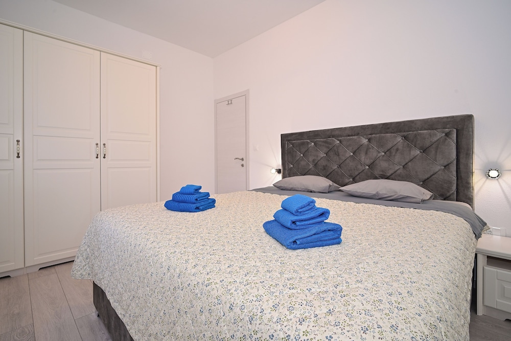 Ami Aparment Strožanac