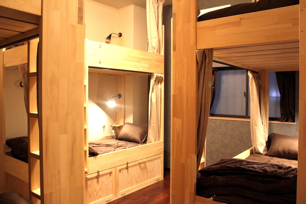 Funtoco Backpackers Namba - Hostel