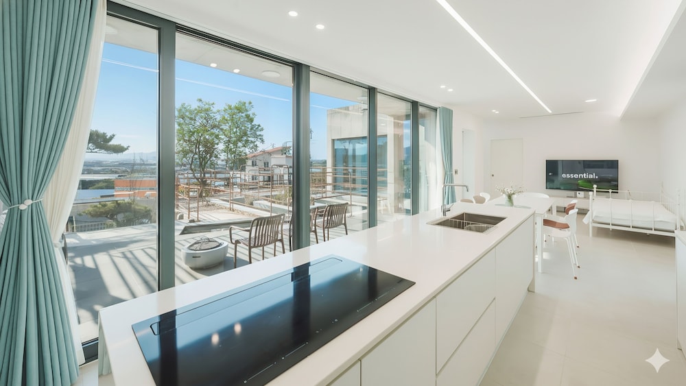 Gyeongsan Solstay
