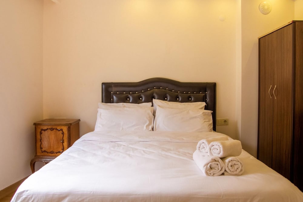 Cozy and Central Flat Near Shore in Karsiyaka view 3
