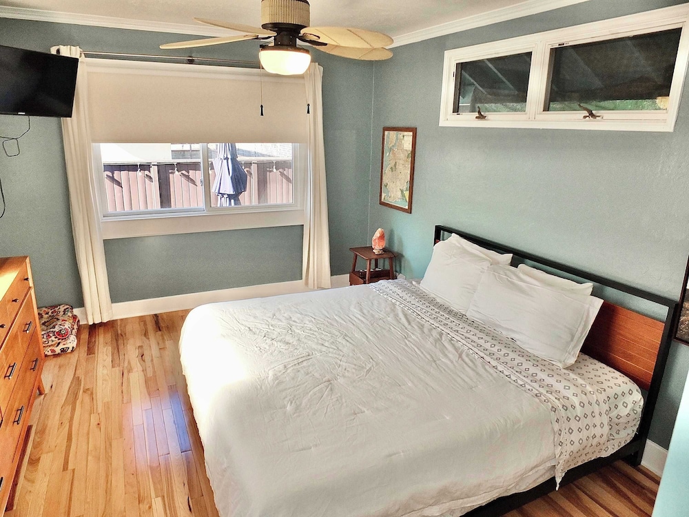 Beach City Craftsman - Walk to Beach
