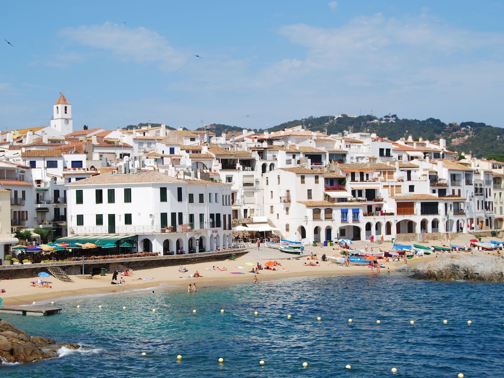 Apartment near Sea with Shared Swimming Pool in Costa Brava photo 4
