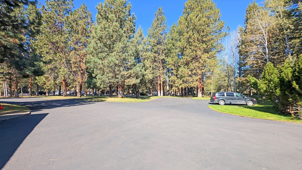 Mt Bachelor Village 328 A 1 Bedroom Condo