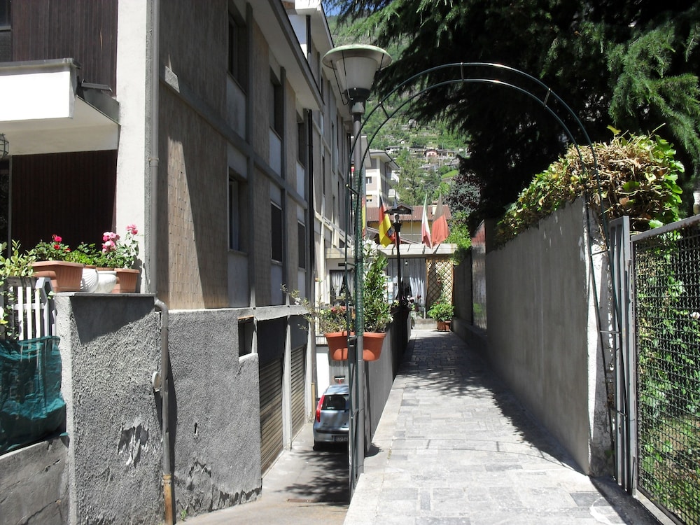 Hotel Ristorante Al Caminetto - Image 1