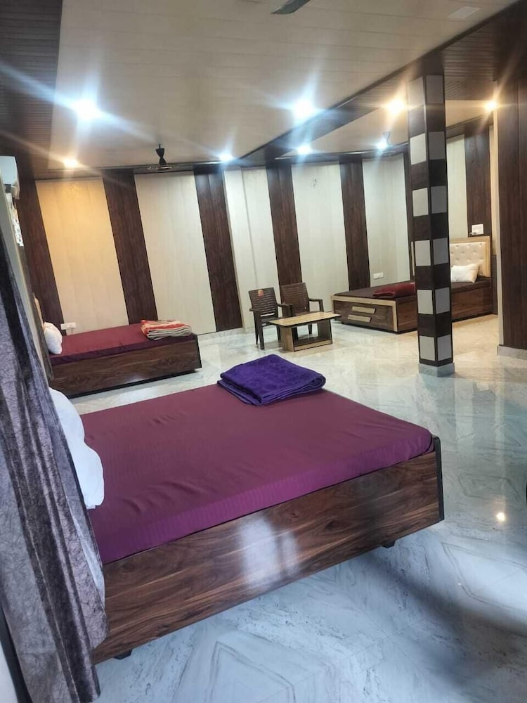 Shree Ram Saroj Aksh Dham