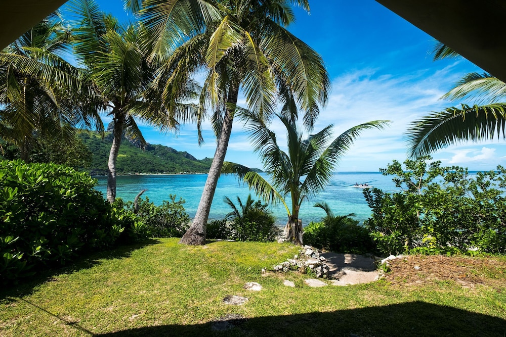 Barefoot Kuata Island Resort Fiji