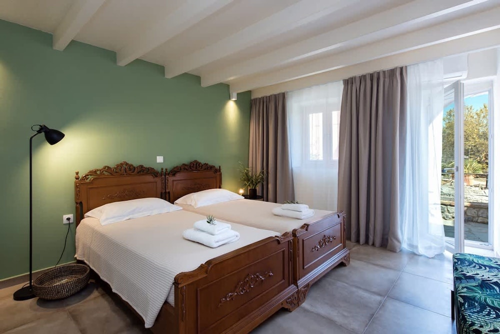Iliopetra Houses - Corfu Private Pool Retreats