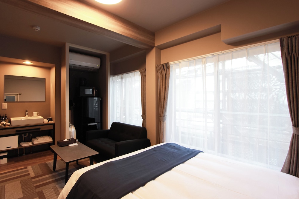 Advanced Stay Hakata